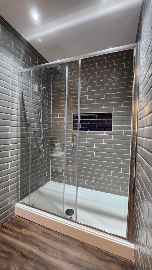 Principality Suites; Three Bed By Property Promise Cardiff Eksteriør billede